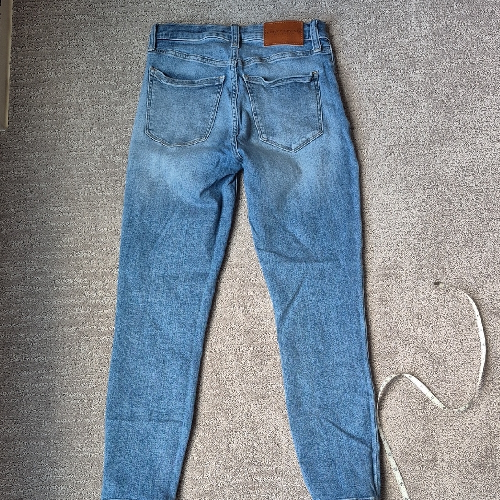 Lucky Brand Classic High-Rise Women's Blue Jeans SZ 26 - Picture 3 of 10